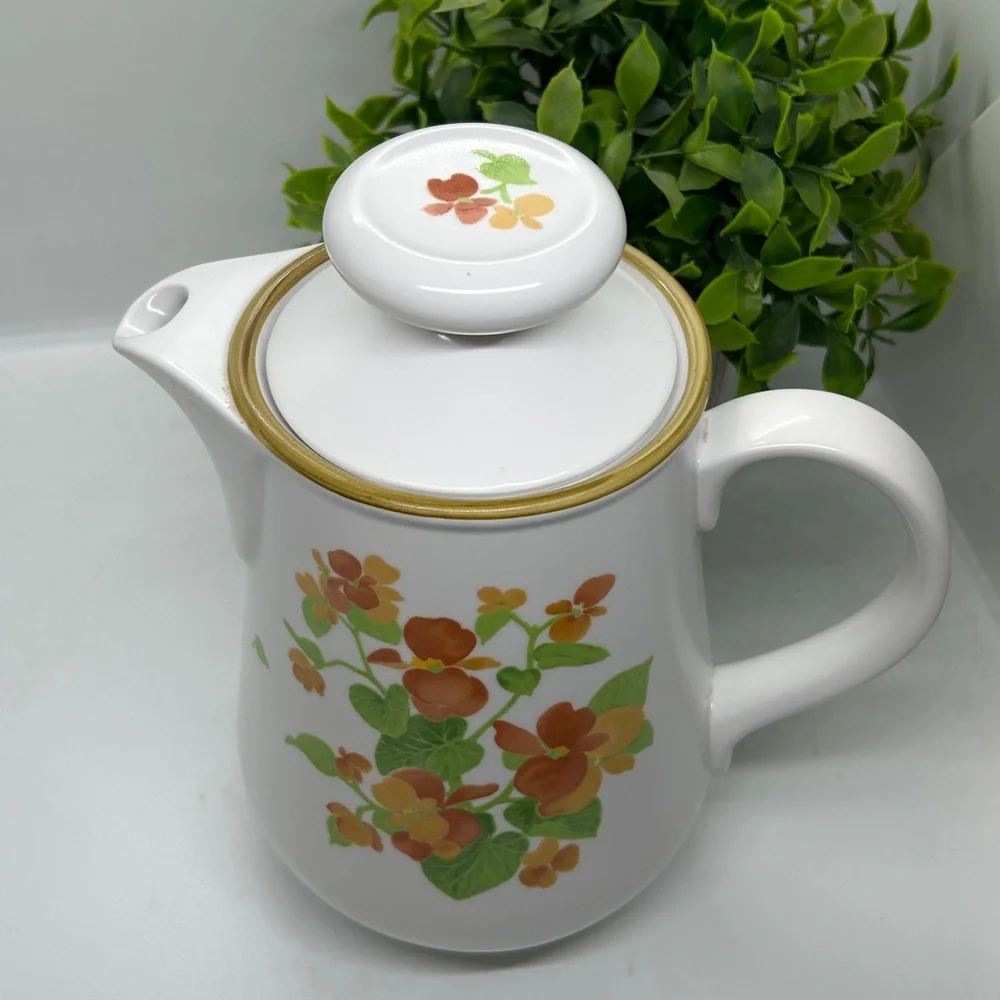 HAPPY DAYS by Noritake Coffee Pot made in Japan #9069 NWOT.